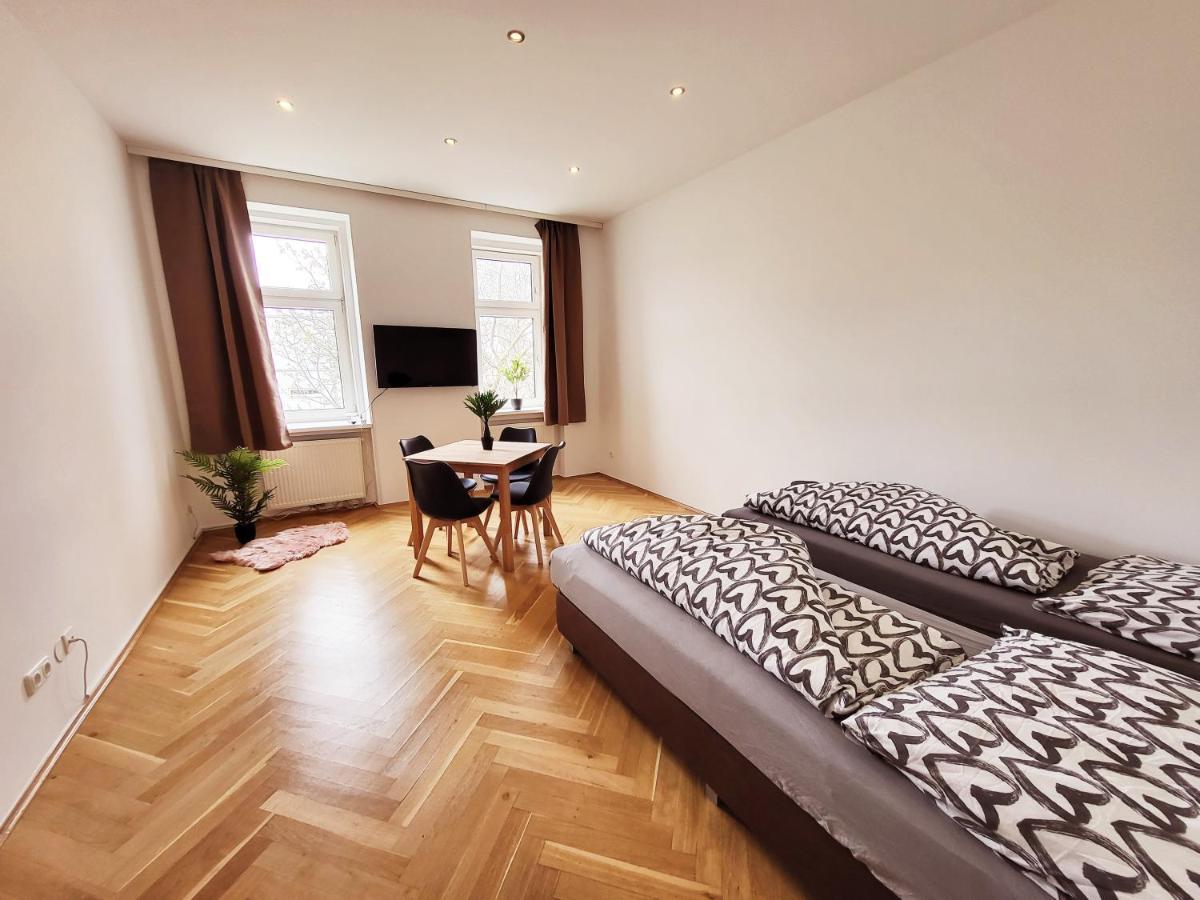 Donaufelder City Apartment Vienna Exterior photo